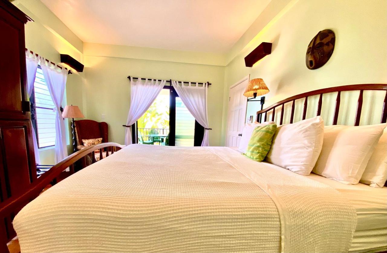 Tranquility Beach Suites Placencia Esterno foto